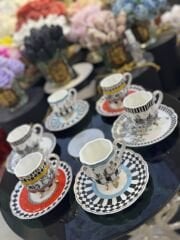 6 Kişilik ayaklı porselen kahve fincan takımı