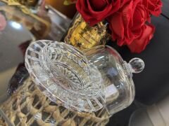 Kapaklı cam tereyağlık reçellik