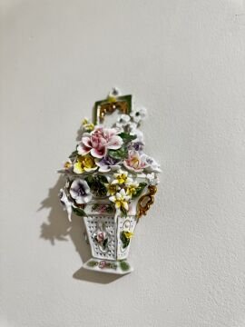 Çiçekli porselen duvar aksesuarı 23cm
